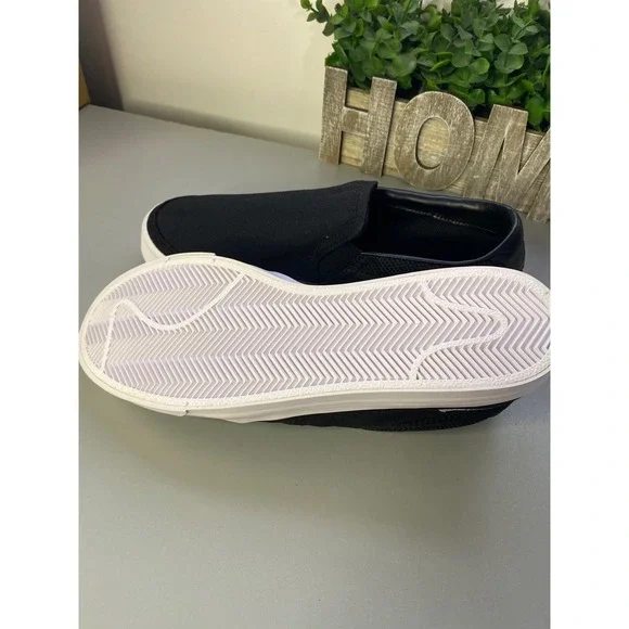 Nike Black Slip-On Sneakers with White Accents - Picture 4 of 5